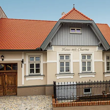 Haus Mit Charme 아파트 포이스도르프